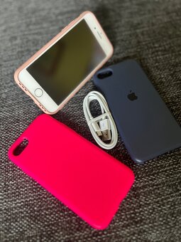 Apple iPhone 7 32 GB + originál ochranný kryt