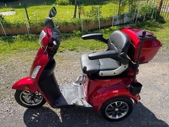 Nová elektrická trojkolka pre dôchodcov
