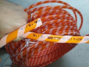 REHAU RAUTHERM SPEED K 16x1,5 mm s páskou s háčky suchý zips