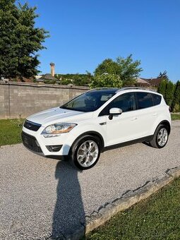 Ford Kuga 4x4 2,0TDCI Titanium,Ťažné zariadenie.