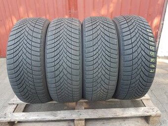 Zimne 215/55R17 Semperit