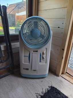 Zvlhčovač s ventilátorom