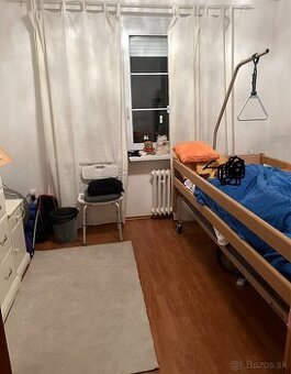 Elektricka polohovatelna postel pre imobilnych