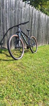 Trek Marlin 4 Gen 2 Dnister Black 2025