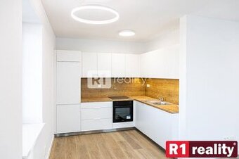 Jedinečný 2 izbový byt 53,2 m2 +2 x balkón, Piešťany-centrum