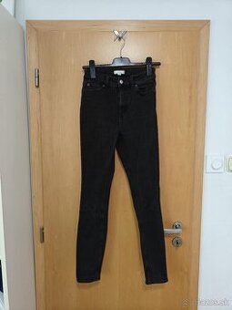 Čierne úzke rifle H&M