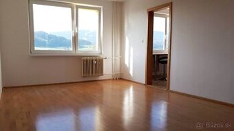 Prenájom 3 izbovy byt Nemocničná Brezovec - 1