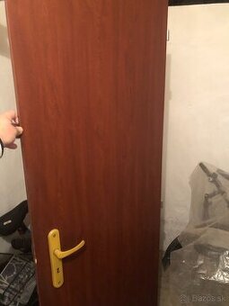 Predám interiérové pevné dvere 60P