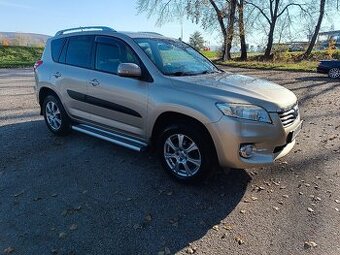 RAV 4 BENZÍN 4×4 109tis km