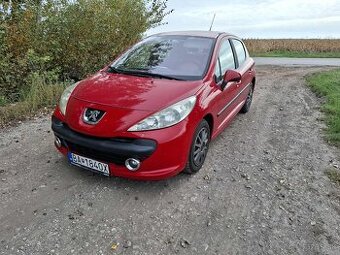 Peugeot 207 1.4i, 65 kW, benzín, 2007 –nová STK, nová spojka