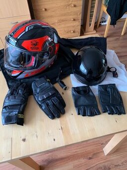 Moto prilby a kukla+rukavice