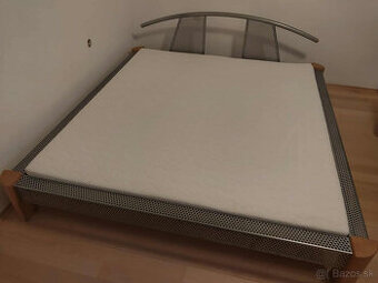 Manželská posteľ 180x200 s matracom