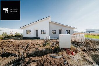 MOŽNOSŤ VIDIEŤ  - Novostavba 4-izbového RD obec Červeník, ok