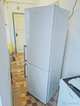 Predám chladničku Gorenje 185cm