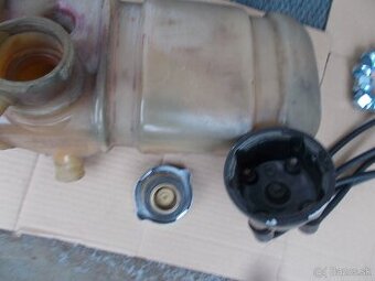 Predam pre skoda 105-120 vyrov nadrz nove madla dveri