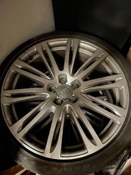 Predam original R20 AUDi kolesa + pneumatiky 255/35