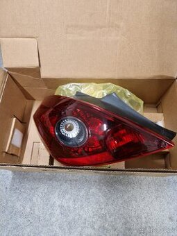 Opel Corsa D OPC zadné svetlo NOVÉ