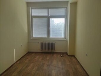 Kancelária 12,05 m2 v Nitre -prenájom - 1