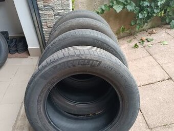 Letné pneumatiky SUV Michelin 235/60/18