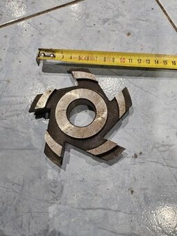 predam frezu na drevo