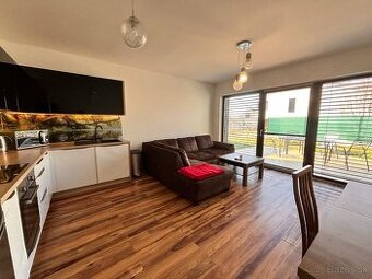 Prenajmeme krásny 3 izb byt s terasou a 2x parkovaním Nitra