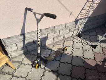 Dětská freestyle koloběžka