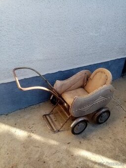 Predám starý detský kočík