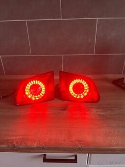 Skyline svetlá passat b6 kombi