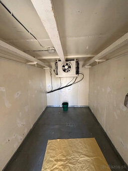 Chladiarenský box  2,3 x 3,3 m