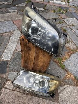 Predám originálne predné svetlomety Toyota RAV4 III