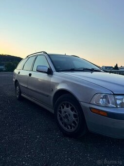 V40