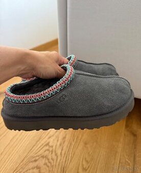 UGG Tasman snehule kotnikove velkost 37