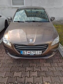 Predám auto Peugeot 301