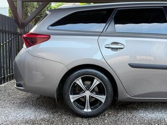 5x114,3 r16 z toyota auris 205/55r16