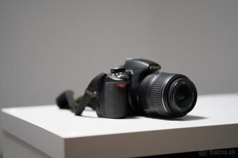 Nikon D3100 - setový objektív 18-105