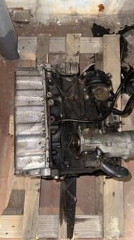 Blok motora 2.0tdi kód BKD