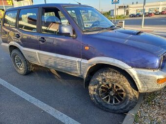 Terrano 2.7 Dti