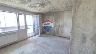 Garsónka 30 m2 v centre Brezová pod Bradlom