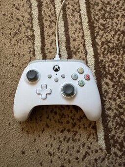 Xbox 360 ovládač káblový