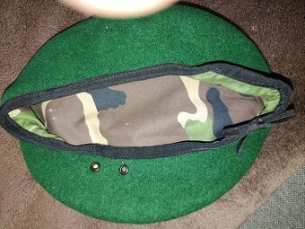 Predám vojenskú baretku