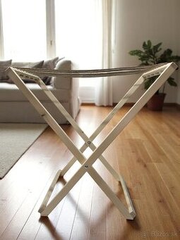 Jedinečný VINTAGE sušiak na bielizeň