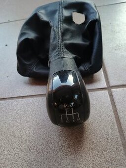 Radiaca páka octavia2