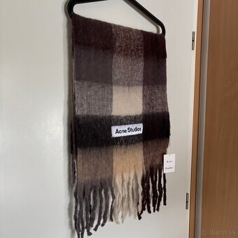 Predam Acne Studios Šatku