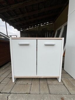 Kúpeľňové skrinky