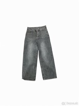 Široké džínsové nohavice v opranej šedej