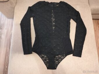 Body s dlhým rukávom a odhaleným chrbtom Tenezis