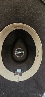 Westernový klobúk značky Stetson