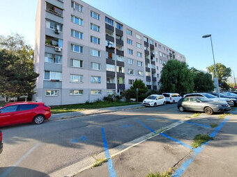 Predáme 3 - izbový byt v Bratislave V. Petržalke