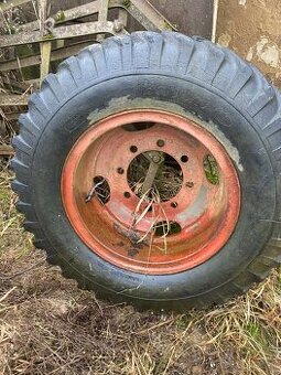 predam kompletne koleso na V3S  vymenim