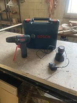Vŕtací skrutkovač Bosch Professional GSR 120-LI (s batériou)